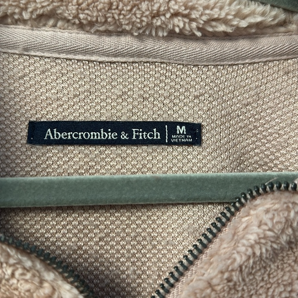 Abercrombie & Fitch Sherpa Teddy Pullover *M* - Picture 2 of 4